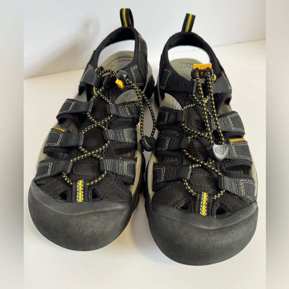 KEEN Men's Newport H2 Water Sport Hybrid Sandal size 7